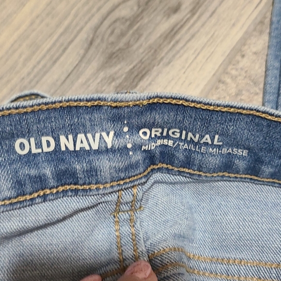 Old navy jeans - Picture 2 of 3